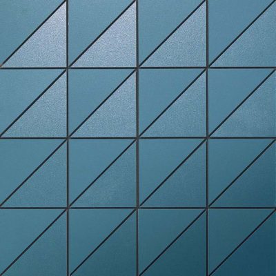 ארקשייד אריח קרמיקה בסגנון מוזאיקה משולשים בגימור מט גוון כחול 30.5×30.5